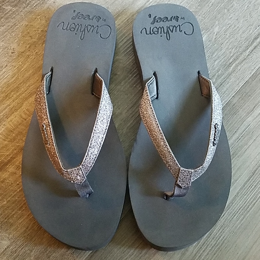 Reef Cushion flip flops.